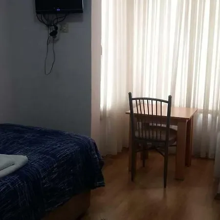 מלון Bayrakli *